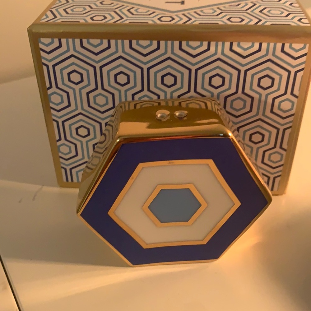 Salt shaker Jonathan Adler